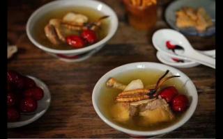 冬蟲夏草的食用方法！冬蟲夏草燉雞湯！