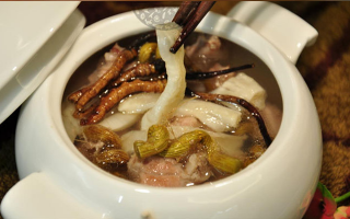 川貝冬蟲夏草雪梨怎么燉？潤肺滋補(bǔ)的詳細(xì)做法與竅門
