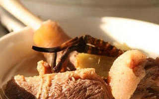 怎么燉冬蟲夏草湯好喝？掌握 3 個關(guān)鍵，湯鮮營養(yǎng)不浪費